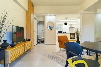 Image de Vibrant Flat in Voula Center