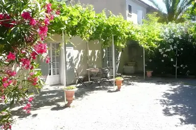 Image de Gîte \"les lauriers roses\" dans le parc des alpilles