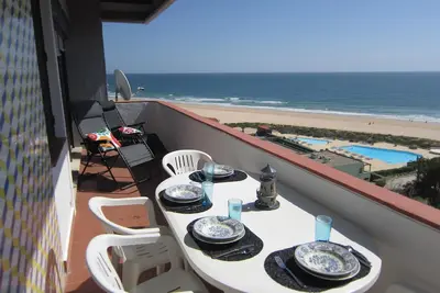 Image de Maison de vacances « Alvor Vue Magnifique sur la Plage » avec vue mer, balcon et Wi-Fi
