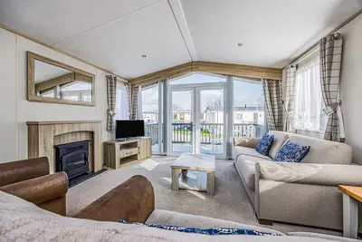 Image de Lovely Lakeside Holiday Park Home  - Pass the Keys