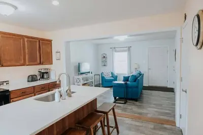 Eagle Aerie-In town, Convenient!