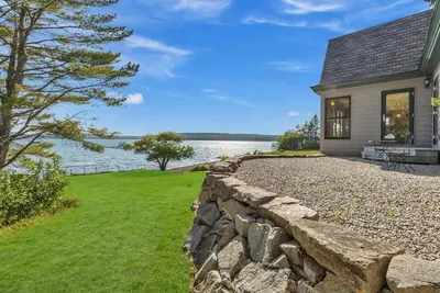 Image de Fox Beach House! Oceanfront home, sleeps 10!