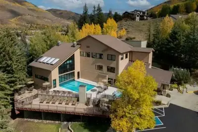 Image de 2-bedroom apartment in tranquil Vail with Ac for relaxing stays