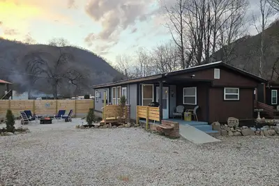 Image de Rambler's Rest - Creekview 2bdr, 2ba near Cherokee Nat forest - Hampton Tn