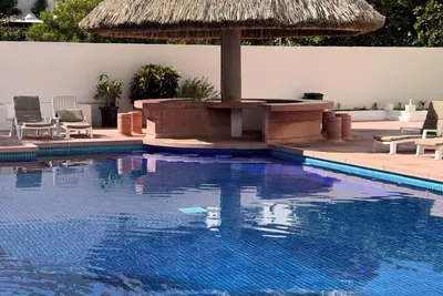 Image de Costera Acapulco, Zona Dorada, Spacious Apartment 300 mts from the sea