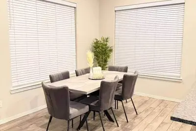 Image de The West House Cozy-Modern-Spacious