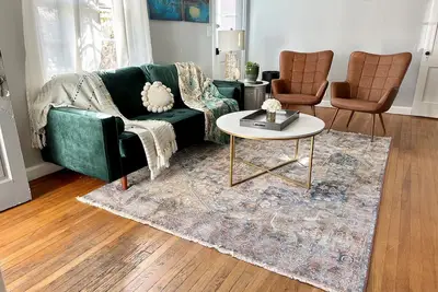 Image de SongBird Nest- affordable stay near Dt and beach