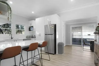 Image de Regal House | Modern Family Retreat, Pets Allowed