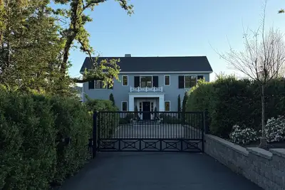 Image de Bradford House — A Private Estate in the Heart of Dry Creek Valley