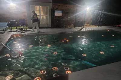 Image de Cozy 1-bedroom apartment in welcoming Gray with Ac