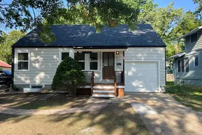Image de Cozy Cottage on Massachusetts Street