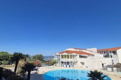 Image de Bel appartement vue mer et piscine - proche plage