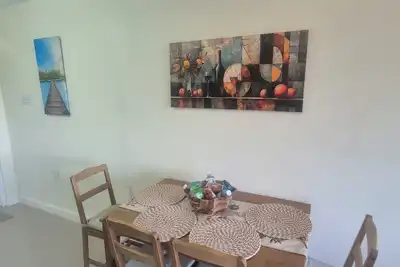 Image de Beachfront  Modern Amenities  Centrally Located