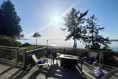 Image de Private Beach Front Executive Home