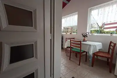 Image de Appartement d'une chambre avec la terrasse Valbandon, Fazana (A-25203-a)