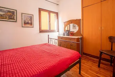 Image de Appartement de deux chambres avec la terrasse et la vue sur le mer Ugljan (A-25251-a)