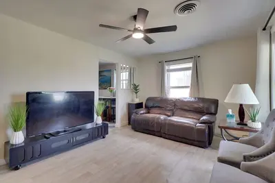 Image de Fenced Yard & Patio! Family Home Near Fort Hood