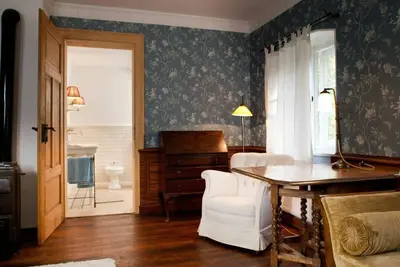 Image de Alte Försterei Hohnstein - vacation apartment, 2 living/bedrooms, 2x shower, Wc