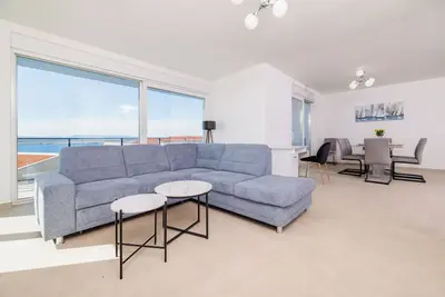 Image de Modern apartment with whirlpool, terrace & sea view