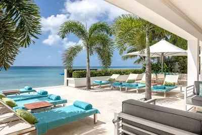 Image de Luxury Beachfront Escape | 6 Bedrooms, Pool & Staff, West Coast Barbados