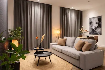 Image de Appartement 2 chambres entièrement équipé à Tilburg avec Wi-Fi, cuisine et salle de bain privée.