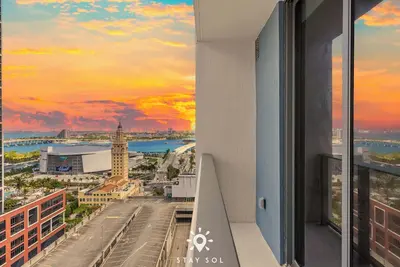 Image de High-Rise Studio and Skyline Pool in Dt Miami