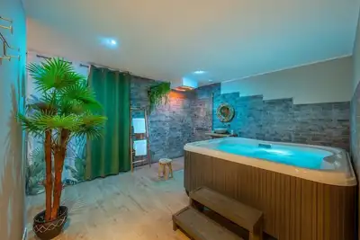 Image de Suite lost paradise avec spa et sauna privatif