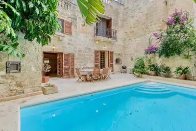 Image de Charming 450-Year-Old House with Pool in Naxxar