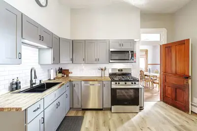 Image de The 19th Hole on Green Street