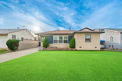 Image de Jie’s Urban Escape 3b2b Single house with yard