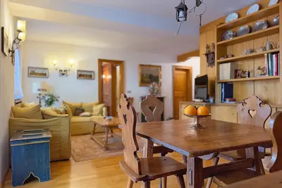 Image de Casa Verocai · Garden and garage