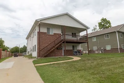 Image de Adorable 4-bedroom Nowells Subdivision Town Homes