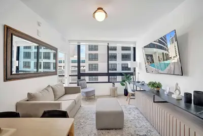 Image de Miami 2br Condo  | Rooftop Jacuzzi, Pool & Gym