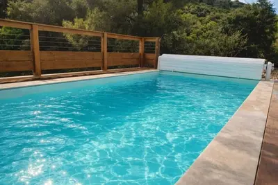 Image de Villa familiale avec piscine et vue