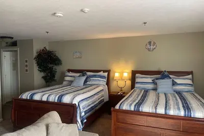 Image de Studio, Pool, restaurants, close to everything!