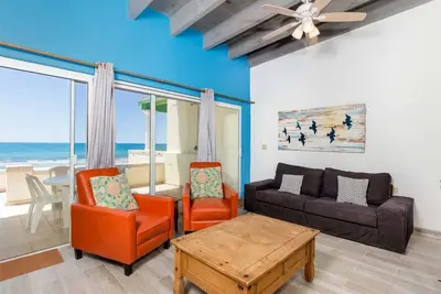 Image de Cozy & Beautiful Beachfront Condo Las Olas Ii 2