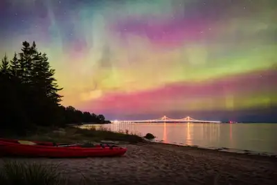 Image de Lake Huron Beachfront near Mackinaw City: Kayaks, Hot Tub, Mackinaw Bridge Views