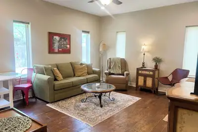 Image de Salty Silo Bed & Breakfast, Silo Barn coffee & bar Woodfire Pizza available