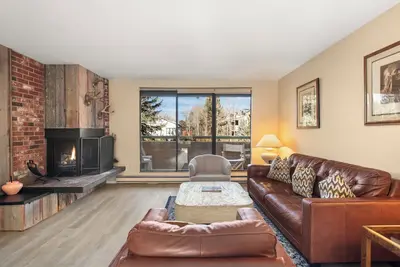 Image de Riverview Unit 22 | All the Essentials Riverside Condo with Access to Pool & Hot Tub