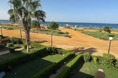 Image de \tLuxury Chalet in Ain Sokhna – Sea View & Pool Access