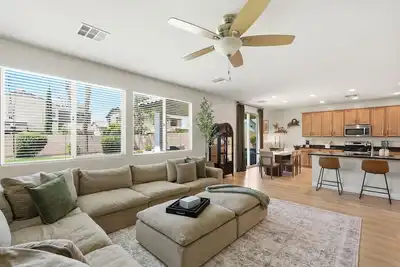 Image de Family-Friendly 4br Home, 30+ Night Stays -  Loft, Big Backyard