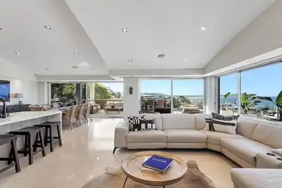 Image de Ocean Blue | pool, ocean views | Accom Holidays