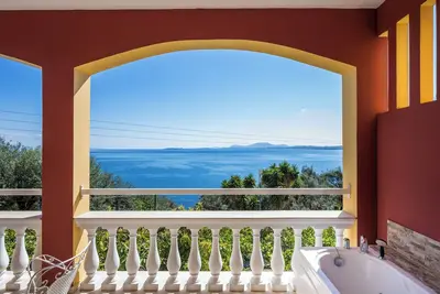 Image de Baracunda Seaview Apartments with private Hot Tub by Konnect