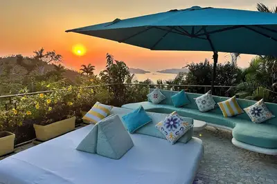 Image de “Tranquilidad • Privacidad • Exclusividad”  Las Brisas Acapulco Luxury Villa