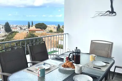 Image de Infinite Blue- 2bdr Panoramic Sea View & Pool