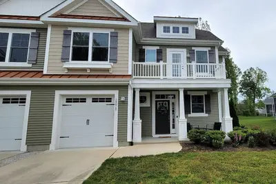 Image de Coastal Club! Spacious With Multiple Sitting Areas And A Loft!