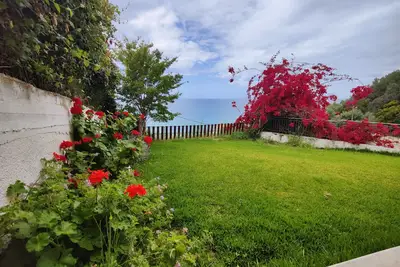 Image de A House close to the beach, with infinite view and quiet for families/friends