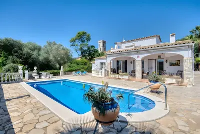 Image de Votre refuge sur la Costa Brava : un oasis de tranquillité et de divertissement