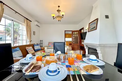 Image de Altura Typical House by Homing