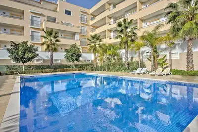 Image de Lagos Palm Tree 1 With Pool by Homing